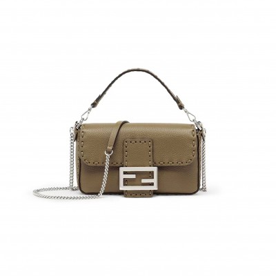 FENDI BAGUETTE MINI 8BS017ARBBF1F2W (20*13*5cm)